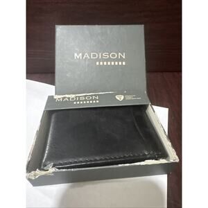 Madison Men’s Black Bill fold Wallet